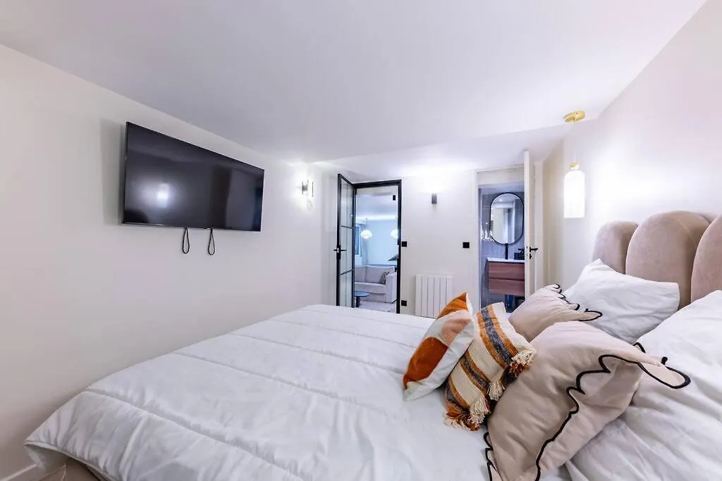 New Spacious 4 Star Family In Chic 16th District Apartament *