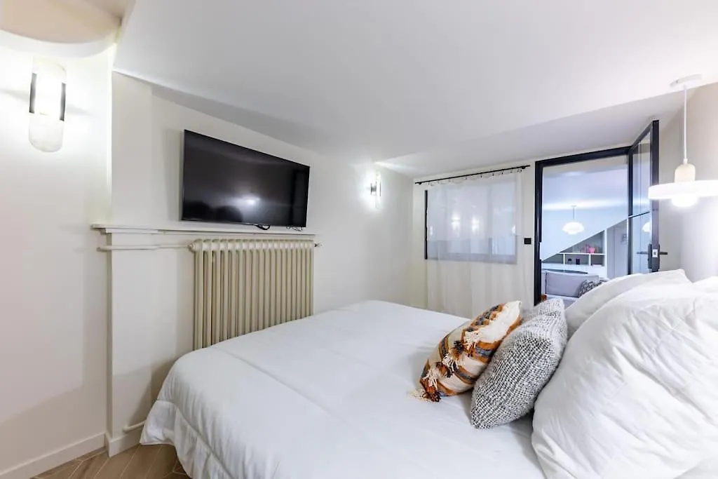 Apartment New Spacious 4 Star Family In Chic 16th District Paris