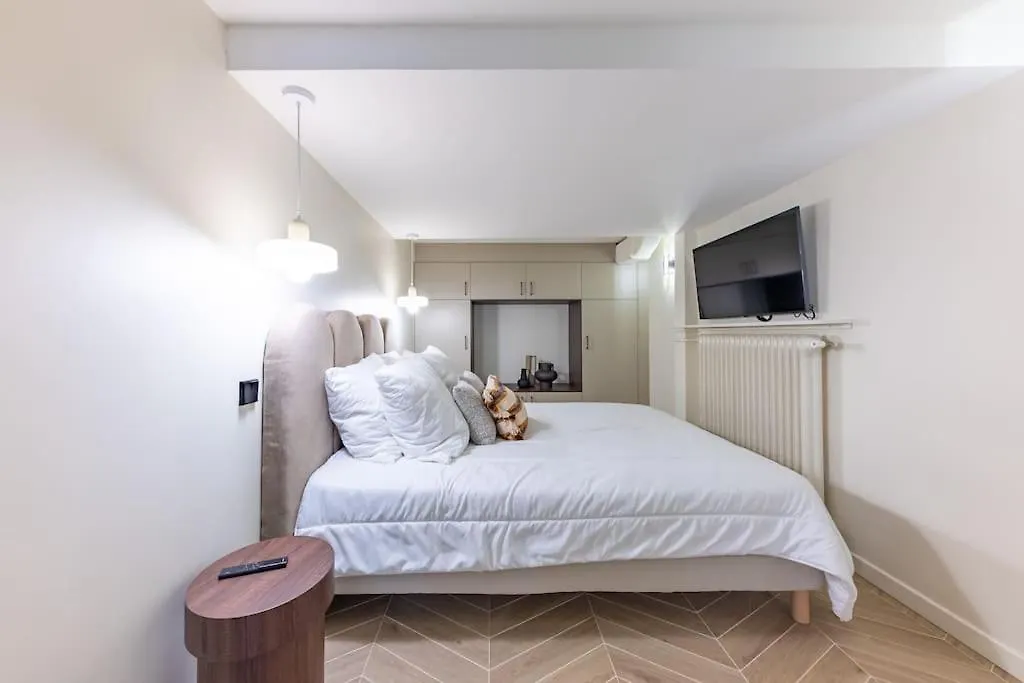 New Spacious 4 Star Family In Chic 16th District *
