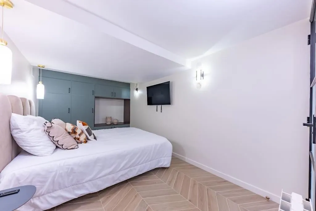 New Spacious 4 Star Family In Chic 16th District * Paris