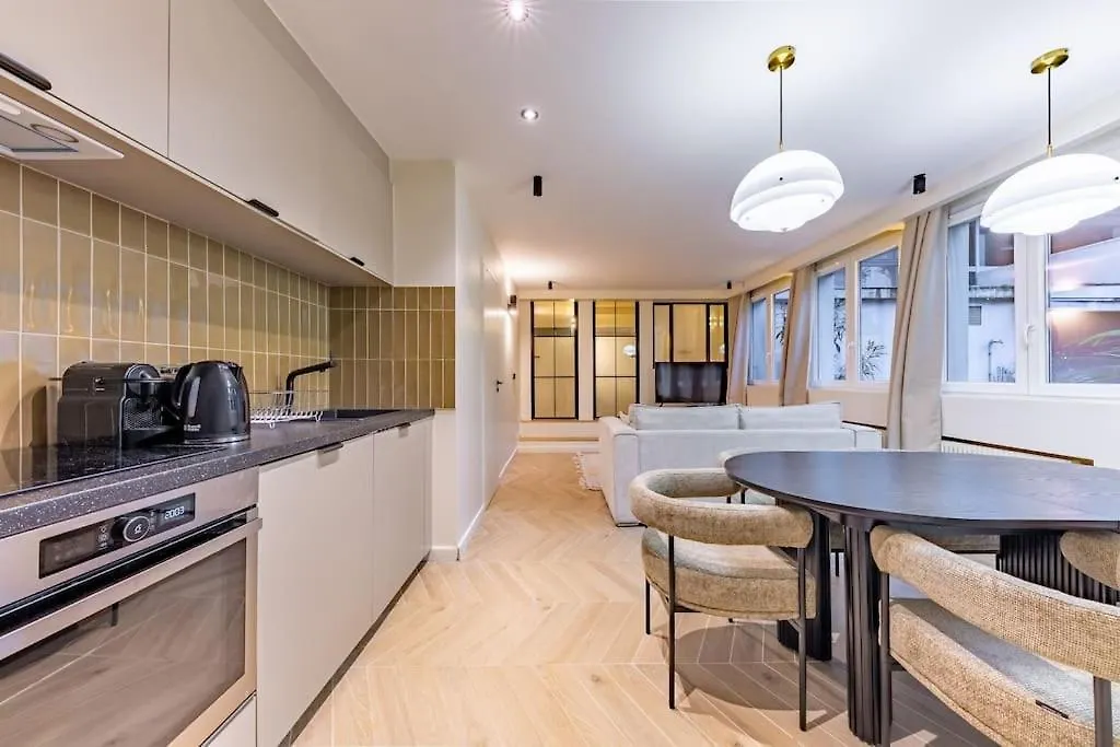Apartamento New Spacious 4 Star Family In Chic 16th District